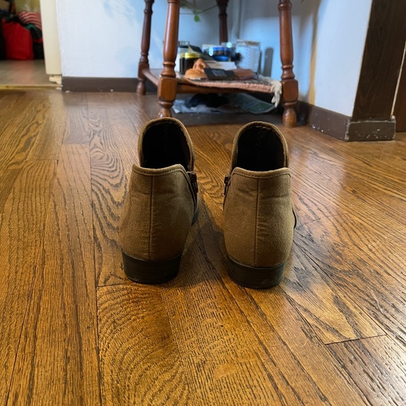 boots - Picture 5 of 5